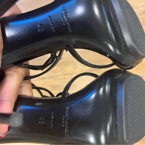 Cassandra YSL Logo Sandals Sz 42 - Picture 6 of 9